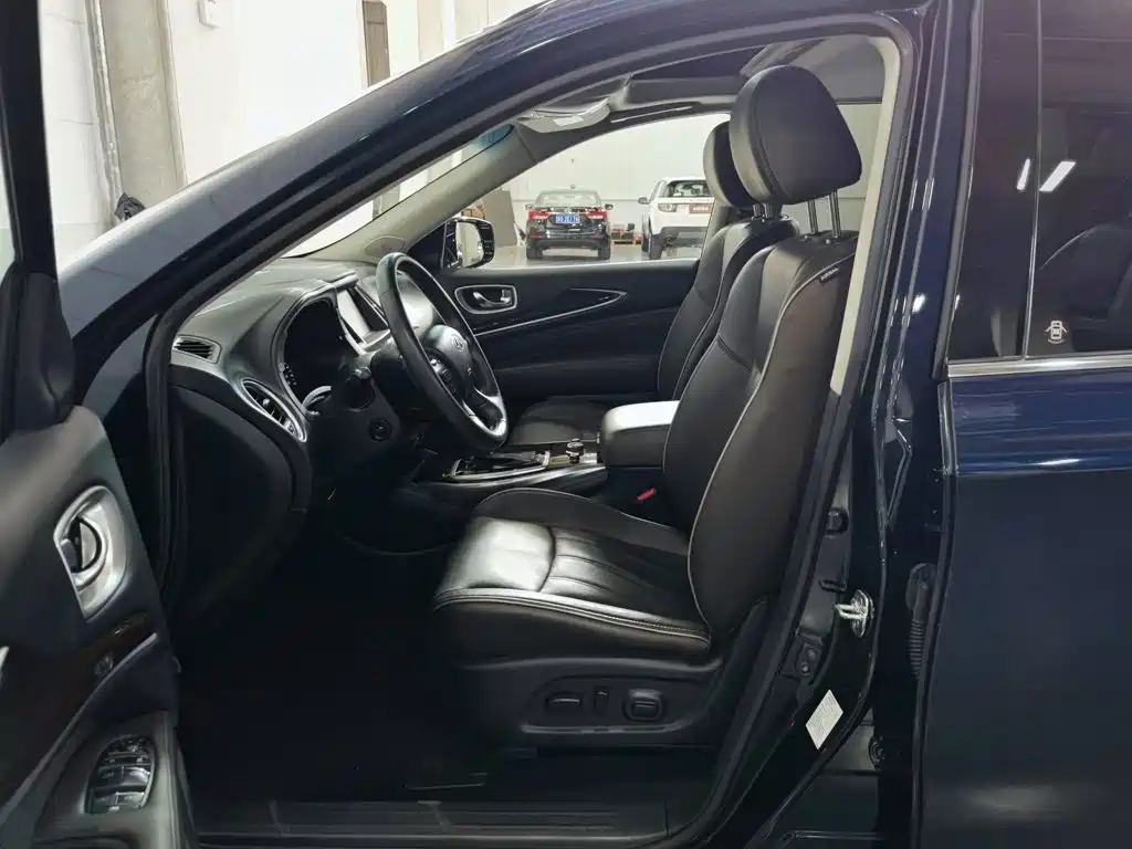 Infiniti QX60 (Import) — фото 10