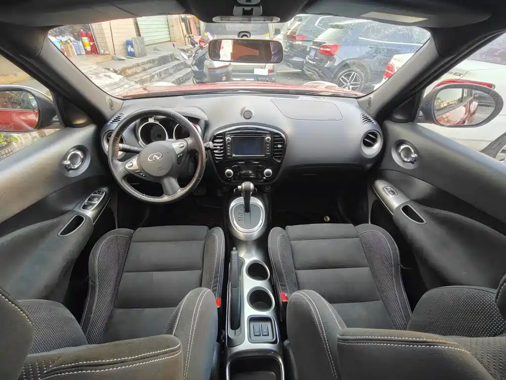 Infiniti ESQ — фото 9