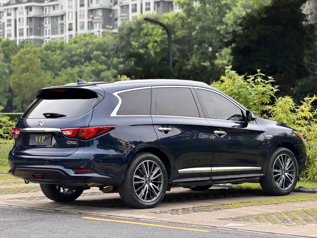 Infiniti QX60 (Import) — фото 15