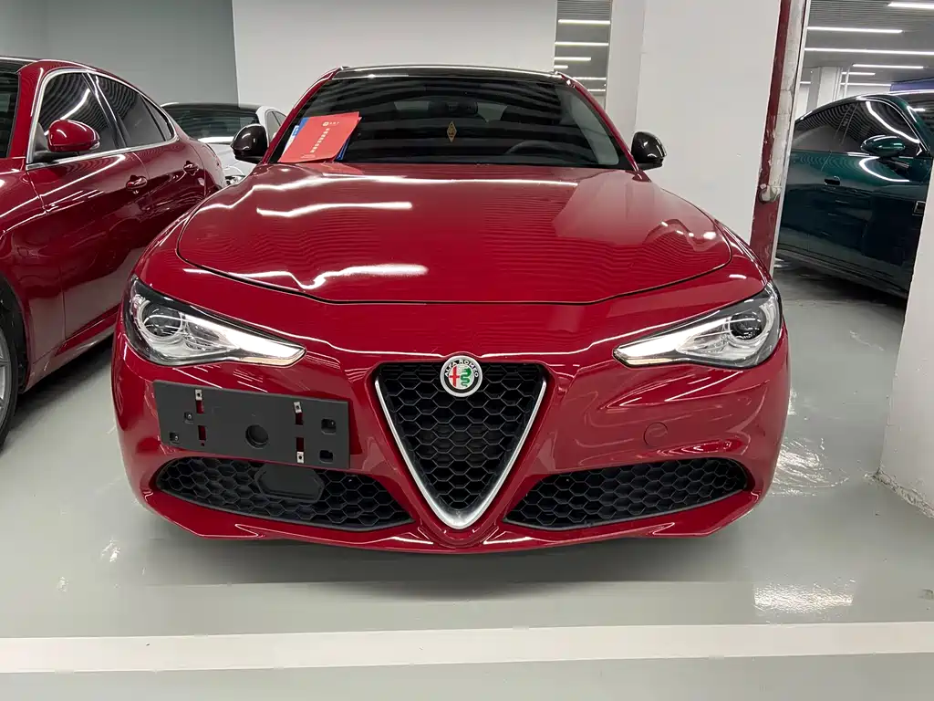 Alfa Romeo Giulia — фото 2
