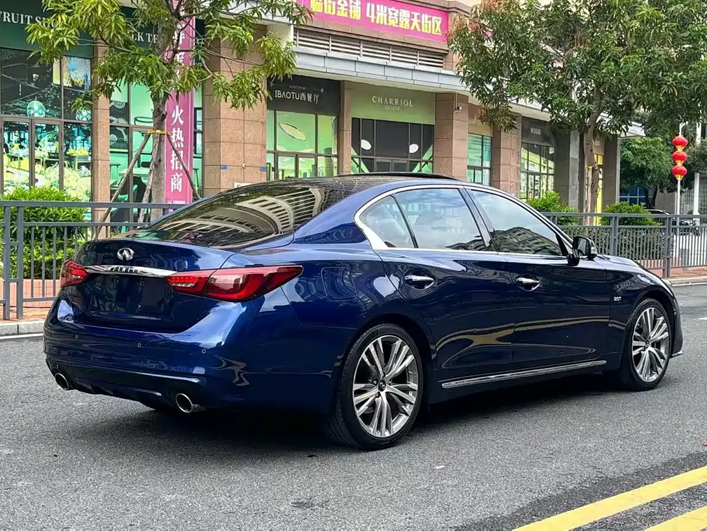 Infiniti Q50L — фото 4