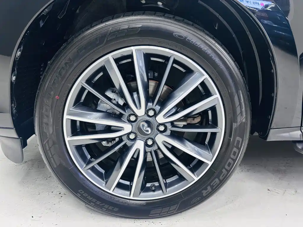 Infiniti QX60 (Import) — фото 19