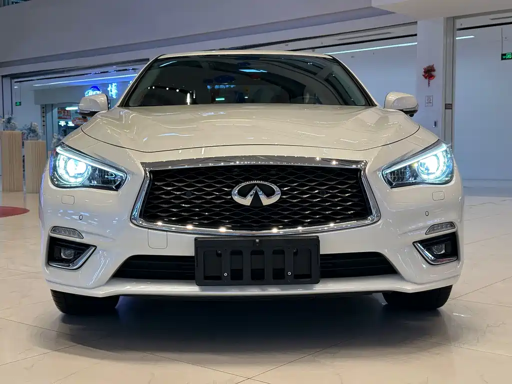 Infiniti Q50L — фото 2