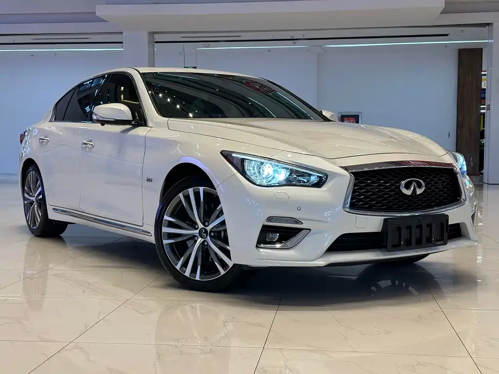 Infiniti Q50L — фото 3