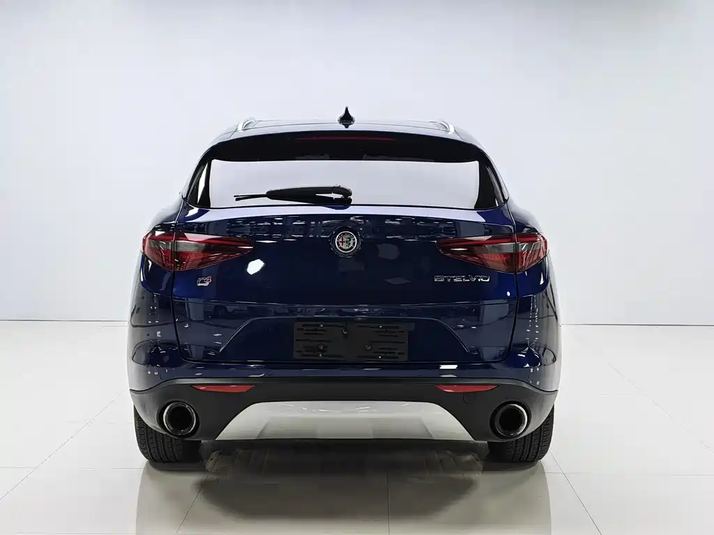 Alfa Romeo Stelvio — фото 6