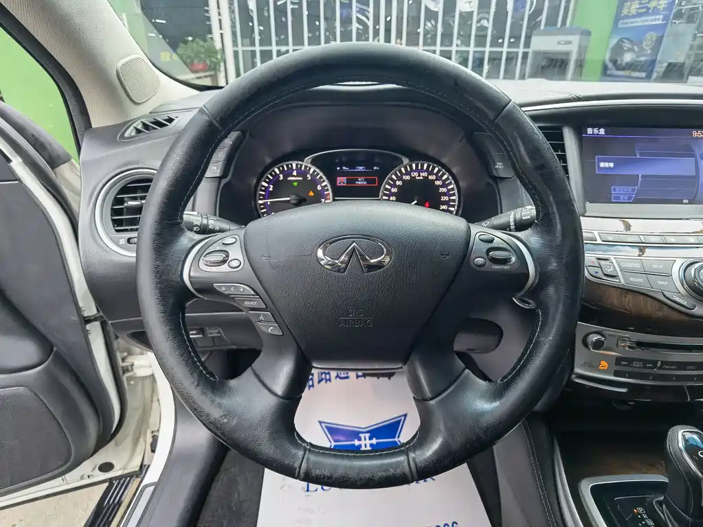 Infiniti QX60 (Import) — фото 10