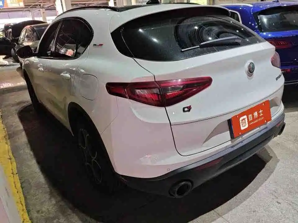 Alfa Romeo Stelvio — фото 4
