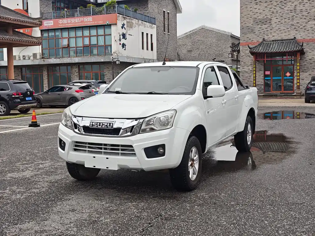 Isuzu RE-MAX Ruimai