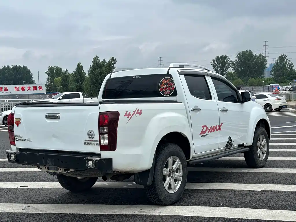 Isuzu D-MAX — фото 7