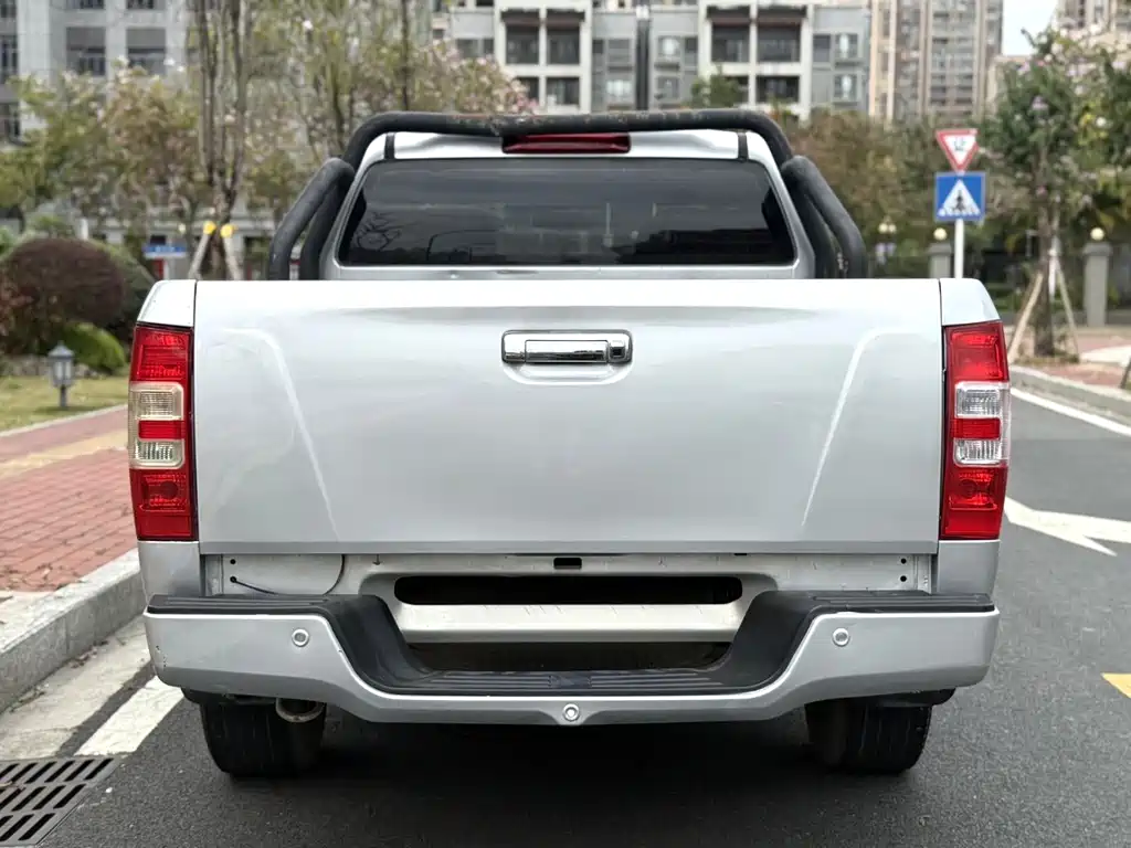 Isuzu RE-MAX Ruimai — фото 3