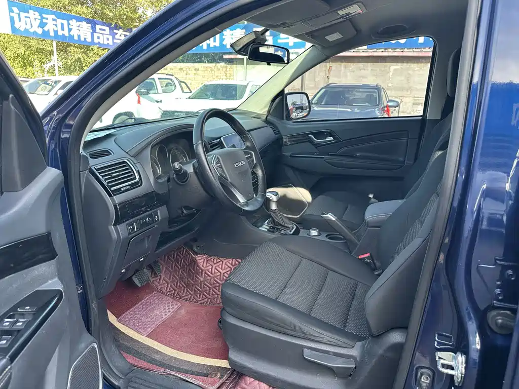 Isuzu D-MAX — фото 4