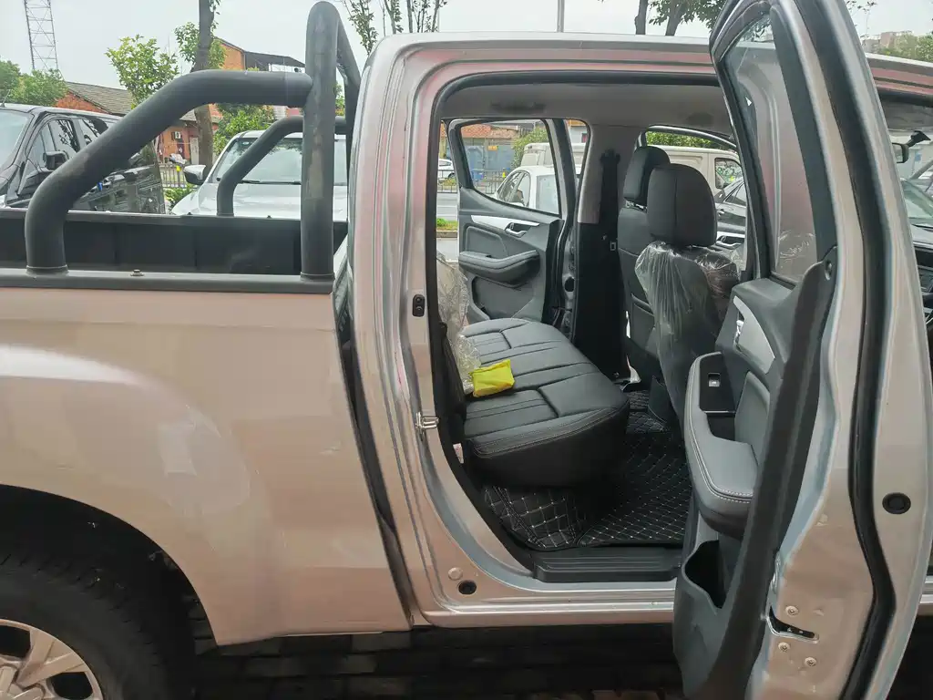 Isuzu RE-MAX Ruimai — фото 13