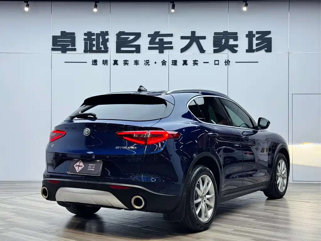 Alfa Romeo Stelvio — фото 7