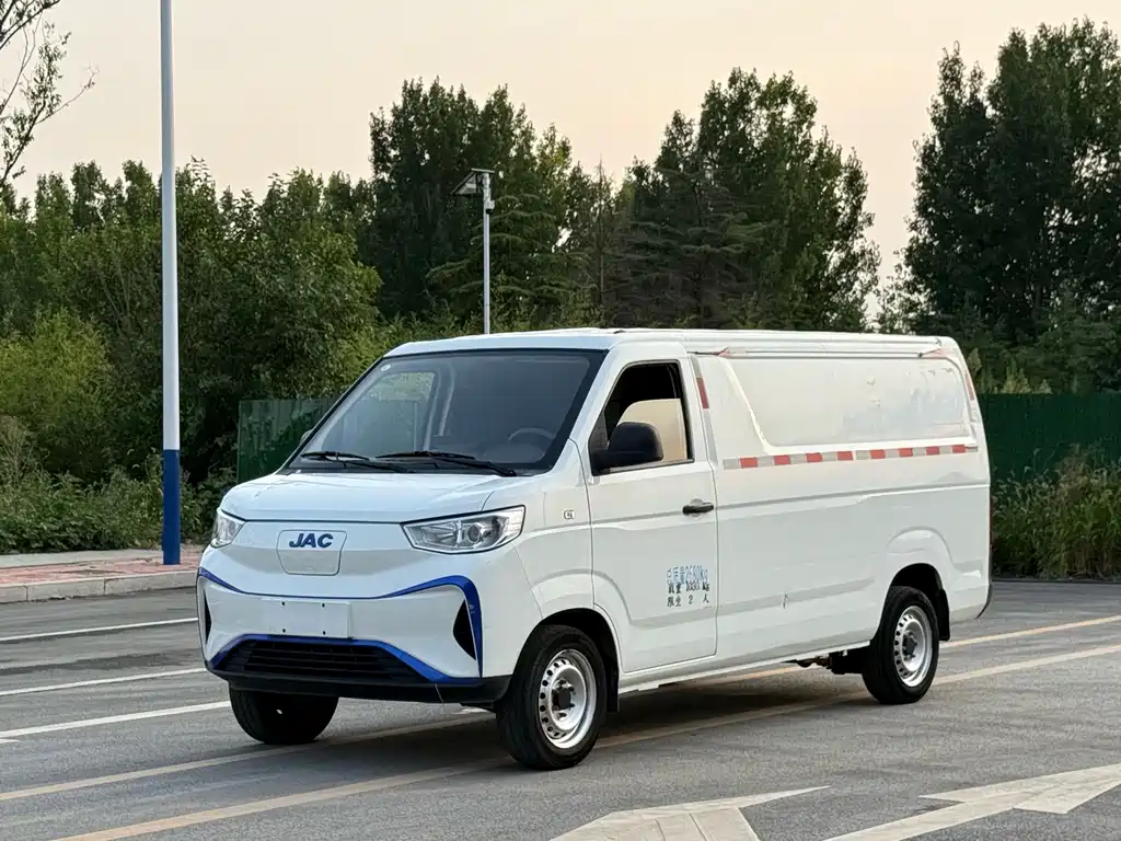 JAC Bluecat