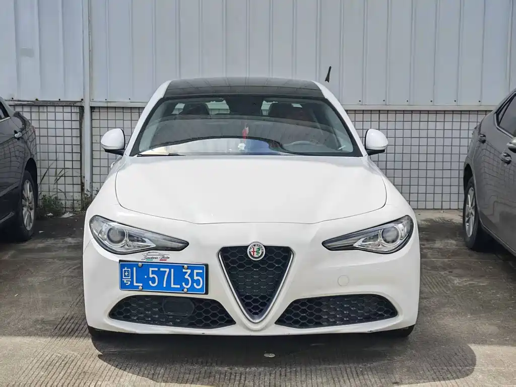 Alfa Romeo Giulia — фото 2