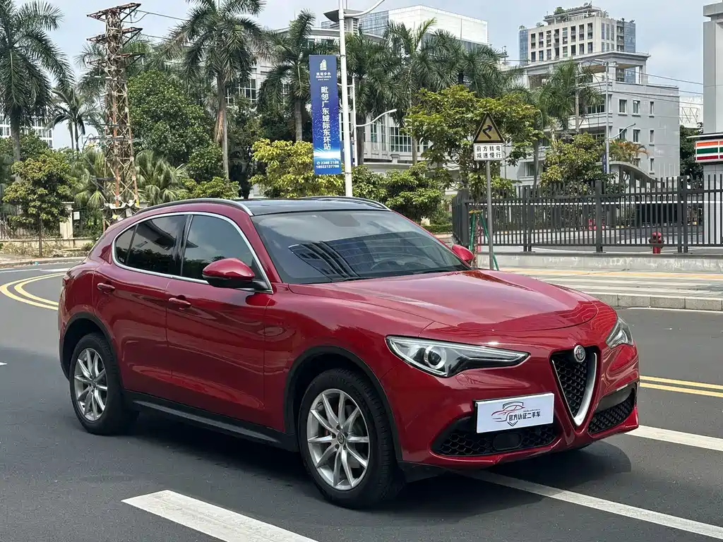 Alfa Romeo Stelvio — фото 3
