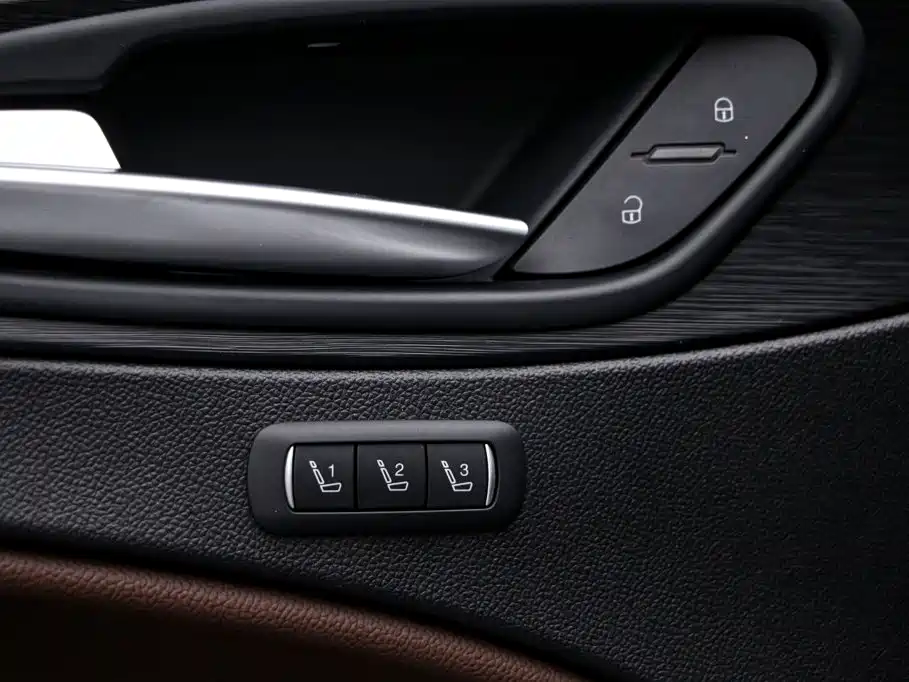 Alfa Romeo Stelvio — фото 13