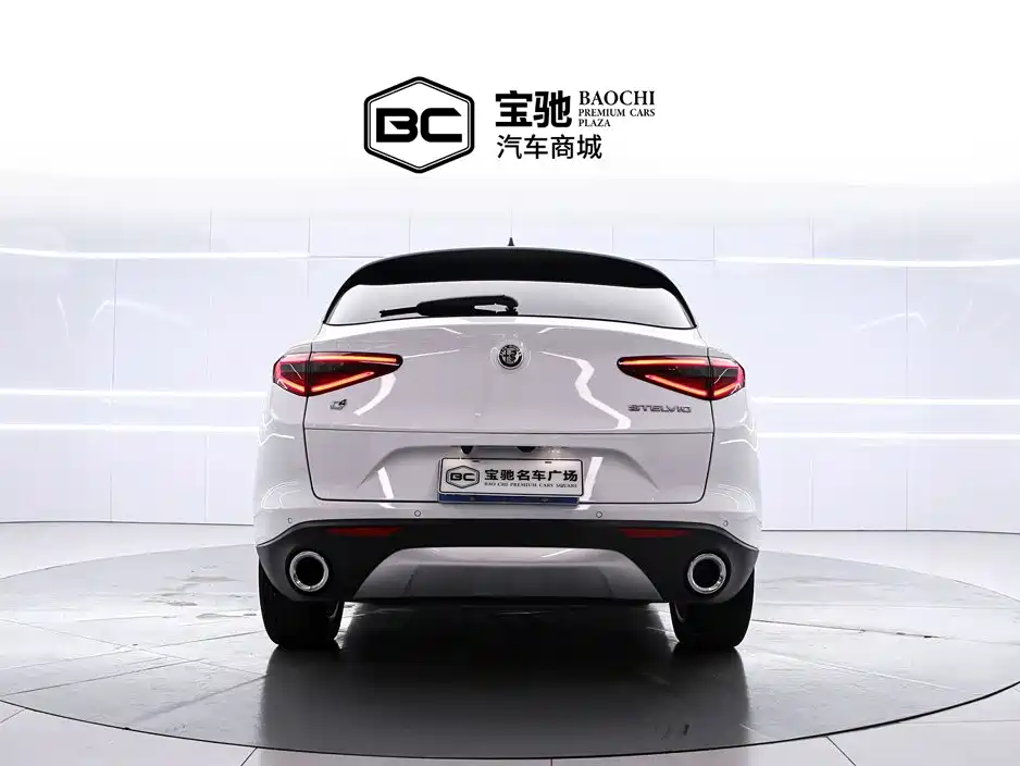 Alfa Romeo Stelvio — фото 4