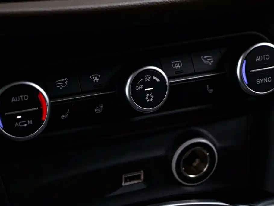 Alfa Romeo Stelvio — фото 9