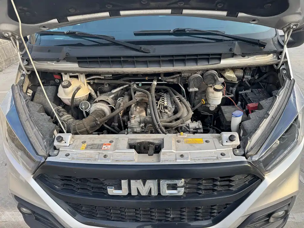 JMC Tesla — фото 14