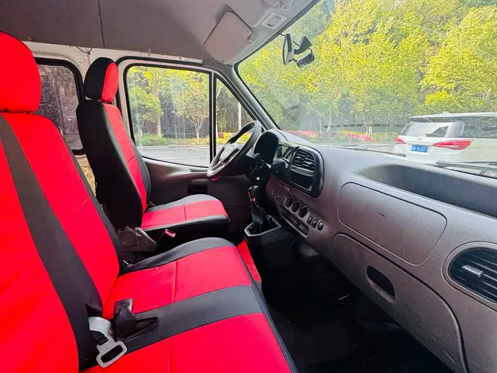 JMC Tesla — фото 7
