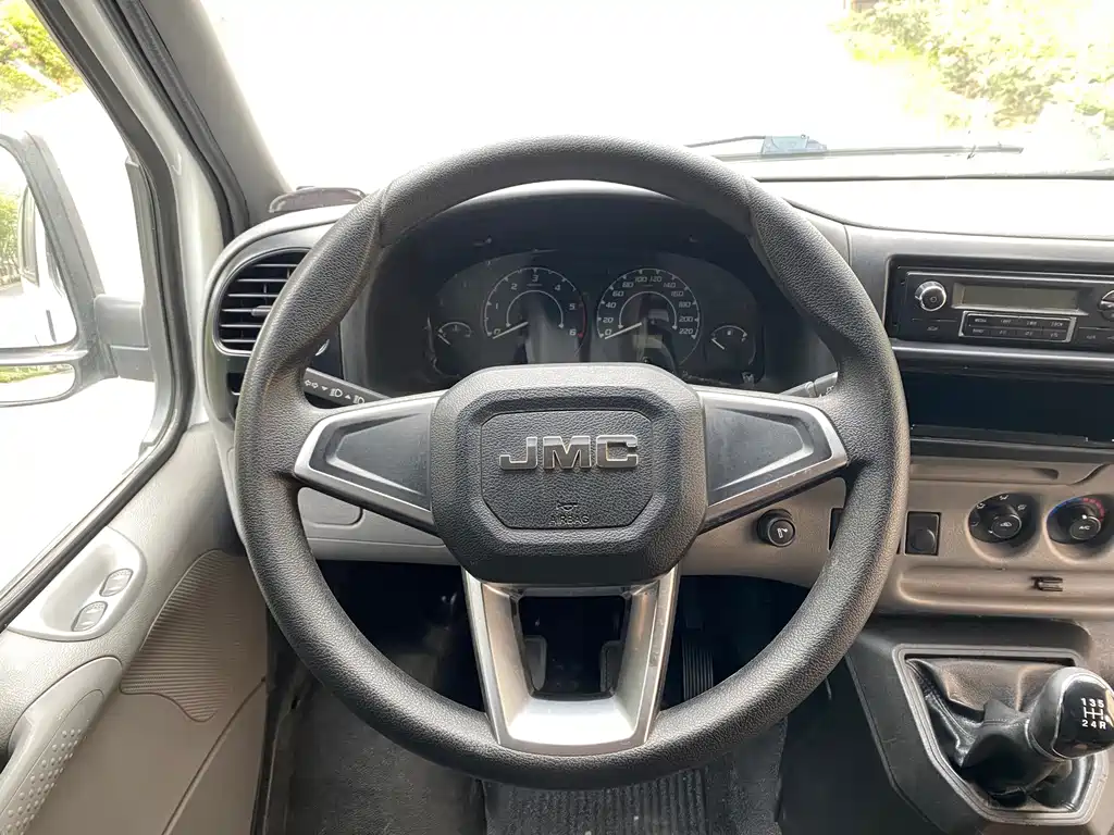 JMC Tesla — фото 10