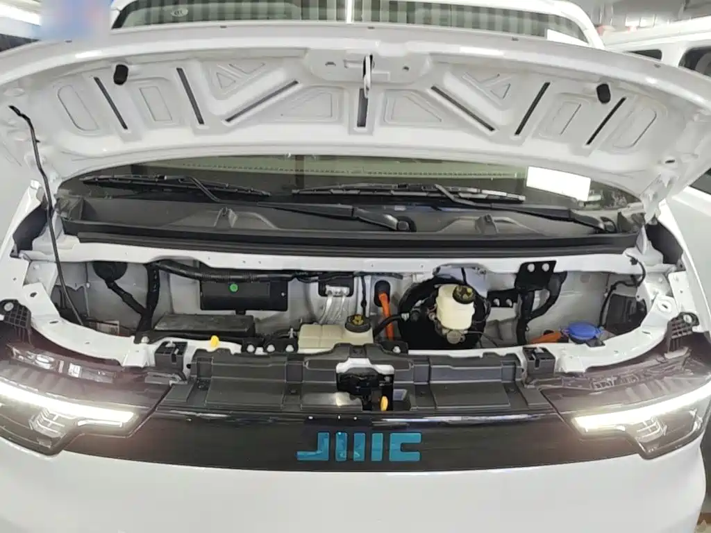 JMC E-Fushun — фото 20