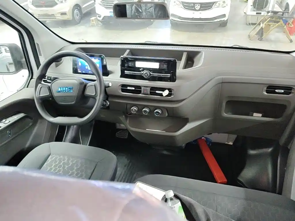 JMC E-Fushun — фото 10