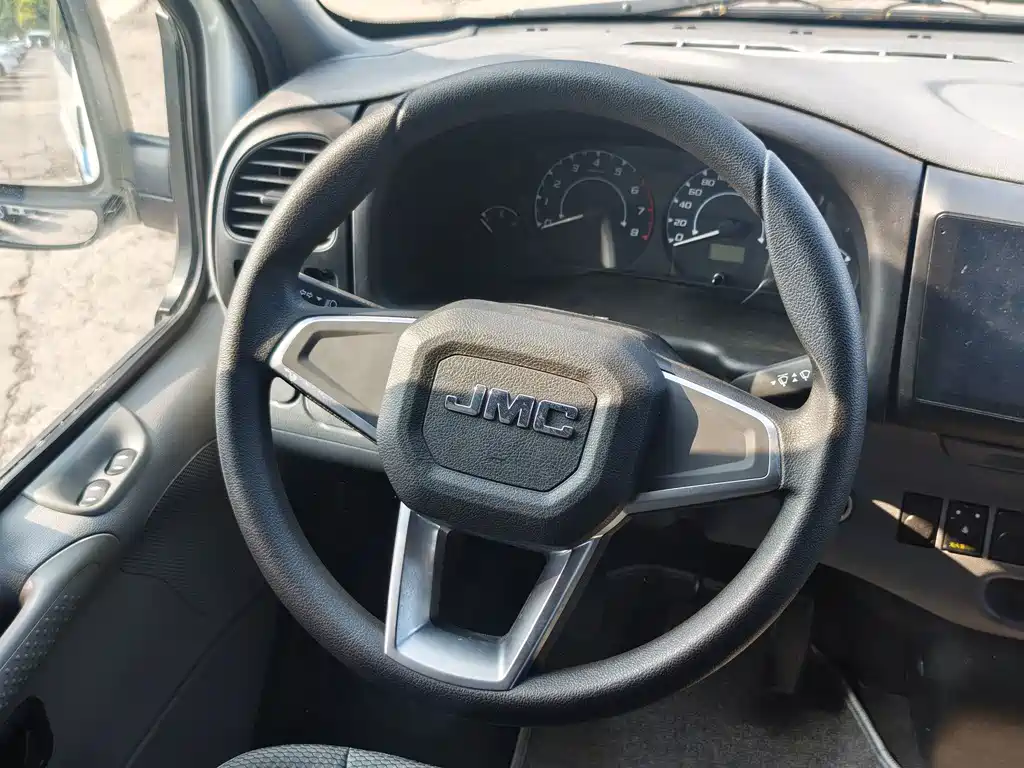 JMC Tesla — фото 20