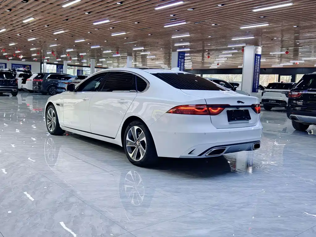 Jaguar XFL — фото 17