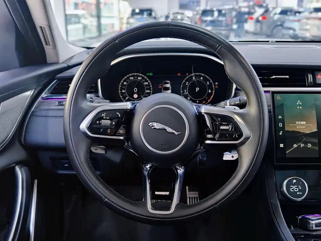Jaguar XFL — фото 10