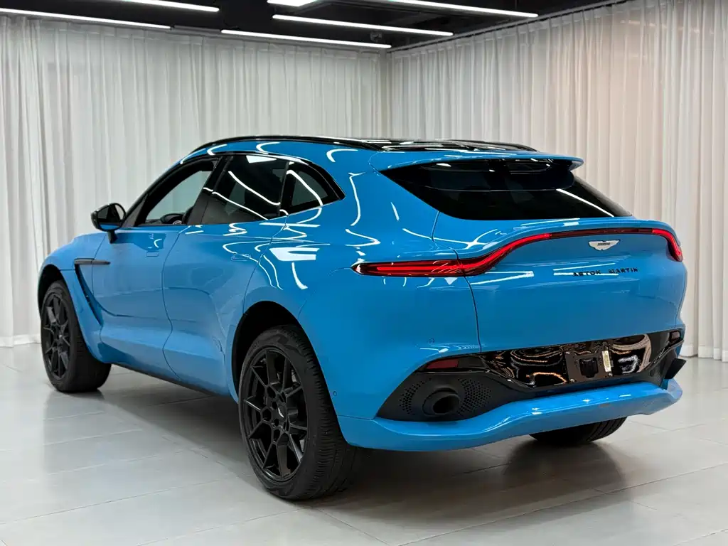 Aston Martin DBX — фото 6
