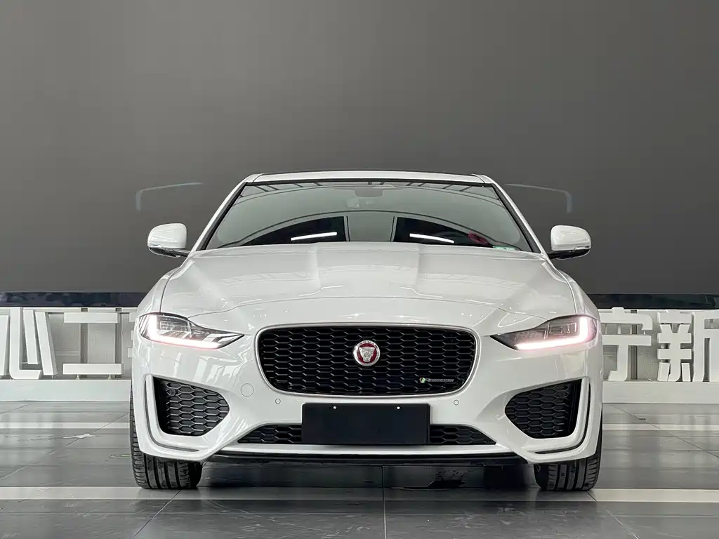 Jaguar XEL — фото 2