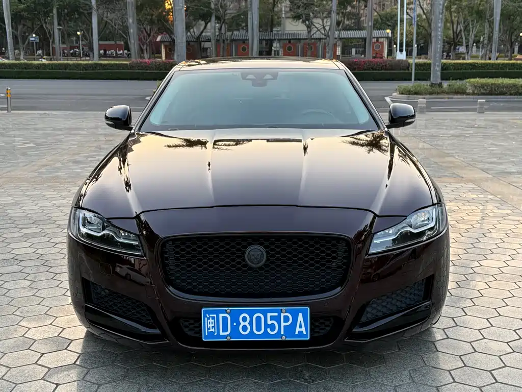 Jaguar XFL — фото 2