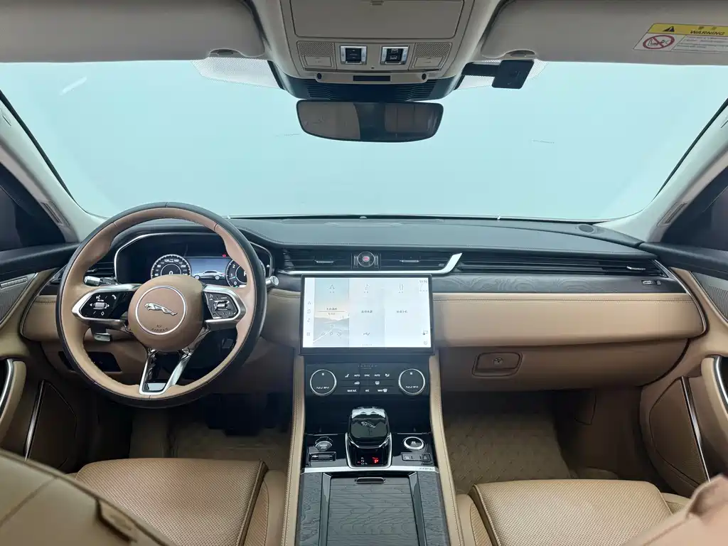 Jaguar XFL — фото 15