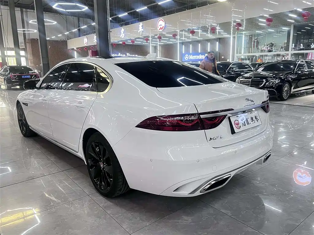 Jaguar XFL — фото 12