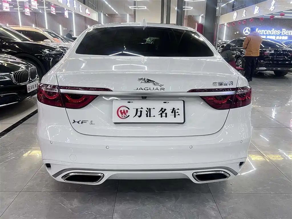 Jaguar XFL — фото 10