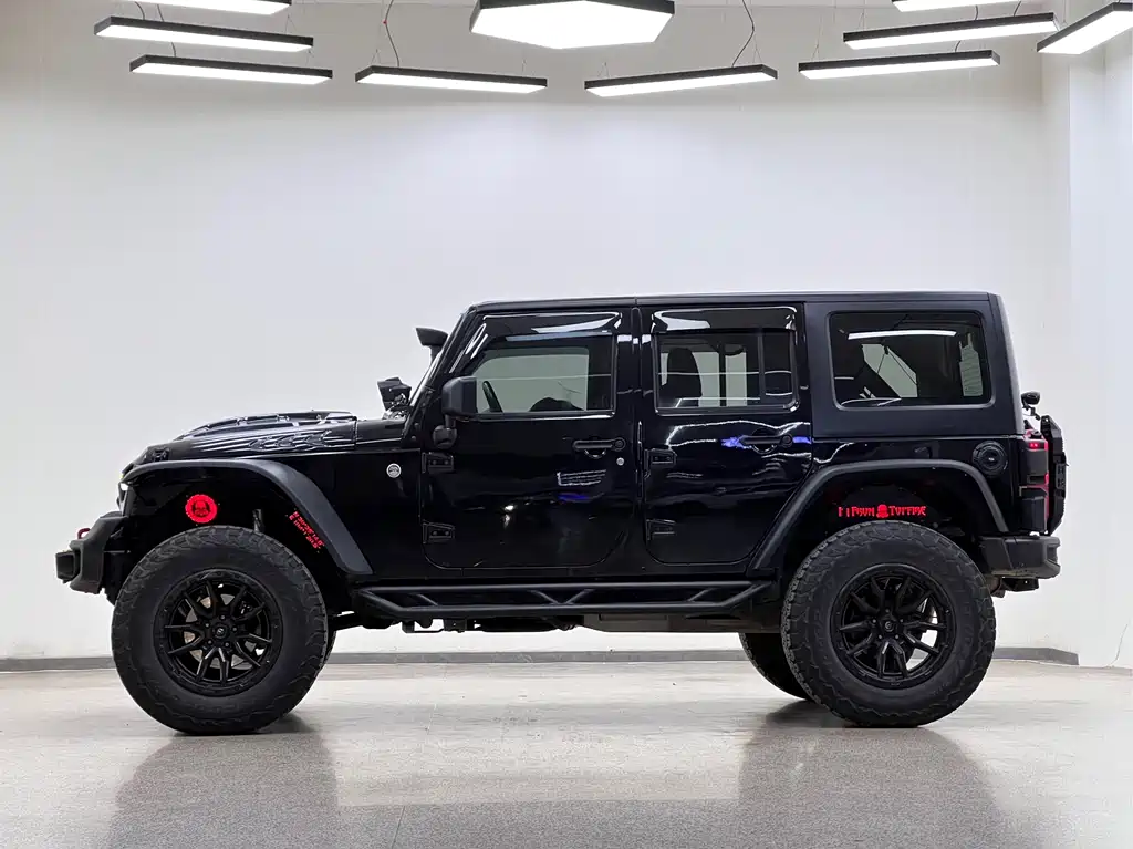 Jeep Wrangler — фото 4