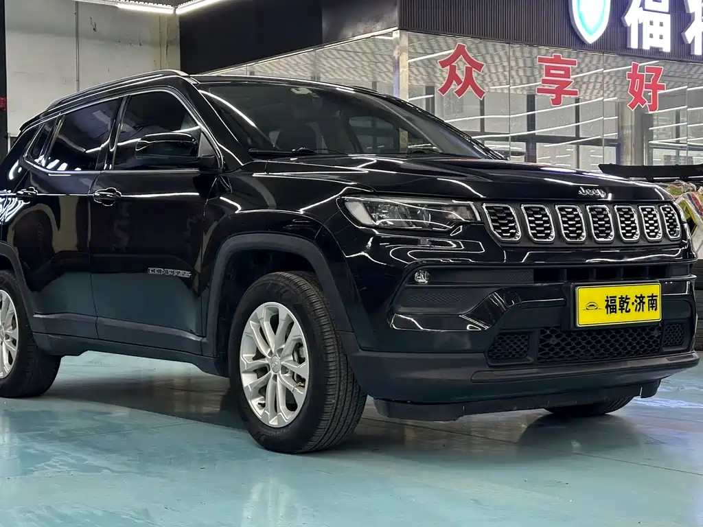 Jeep Compass — фото 3