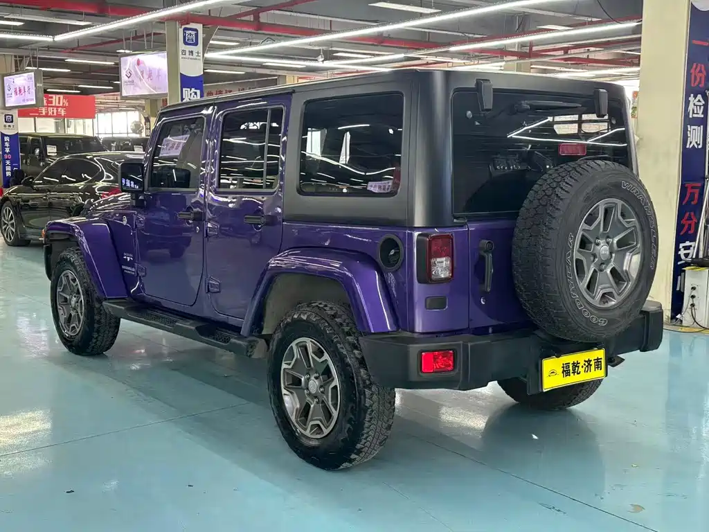 Jeep Wrangler — фото 5