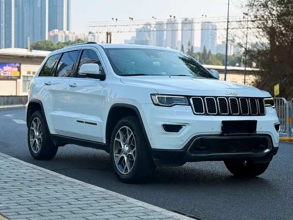 Jeep Grand Cherokee (Import) — фото 3