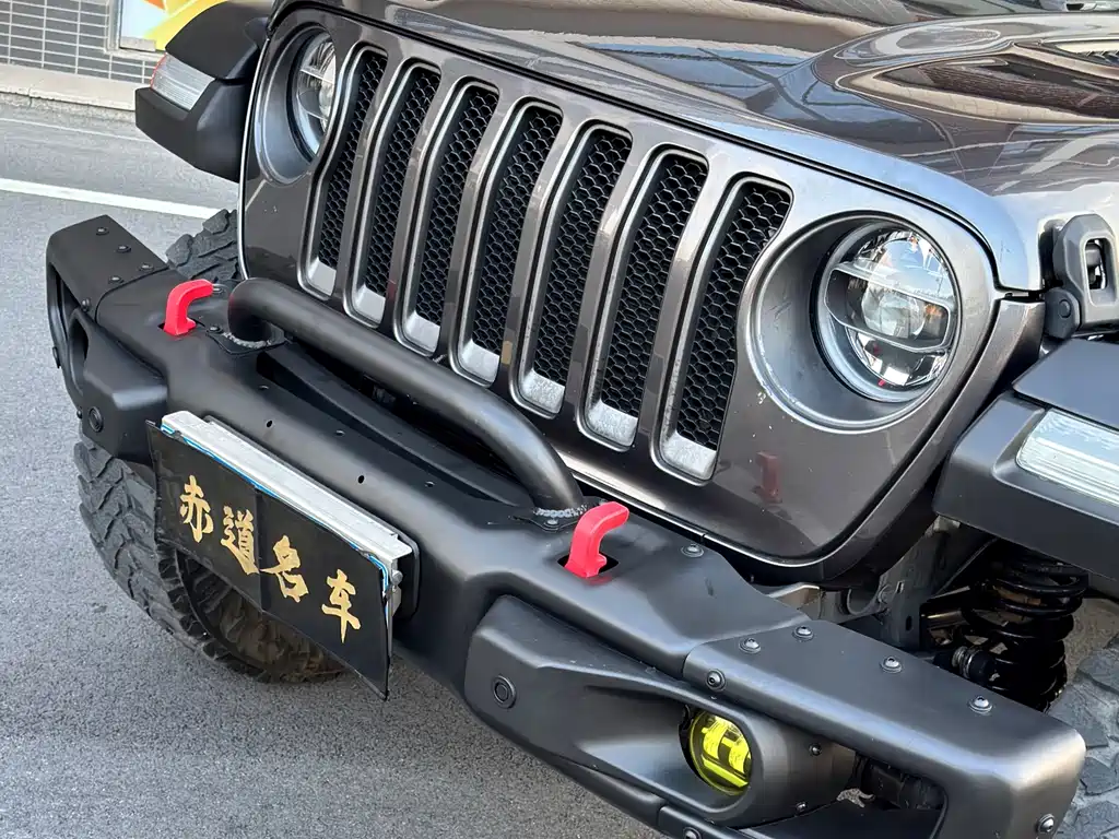 Jeep Wrangler — фото 9