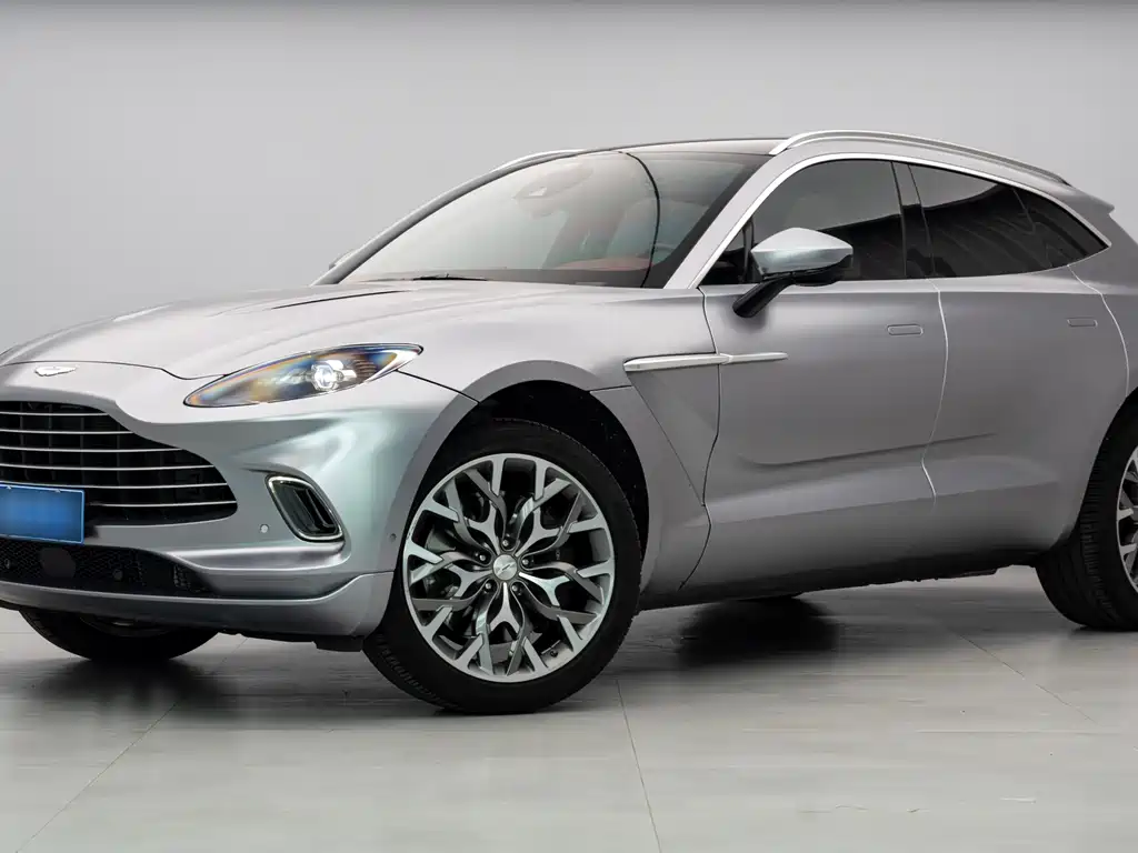 Aston Martin DBX — фото 2