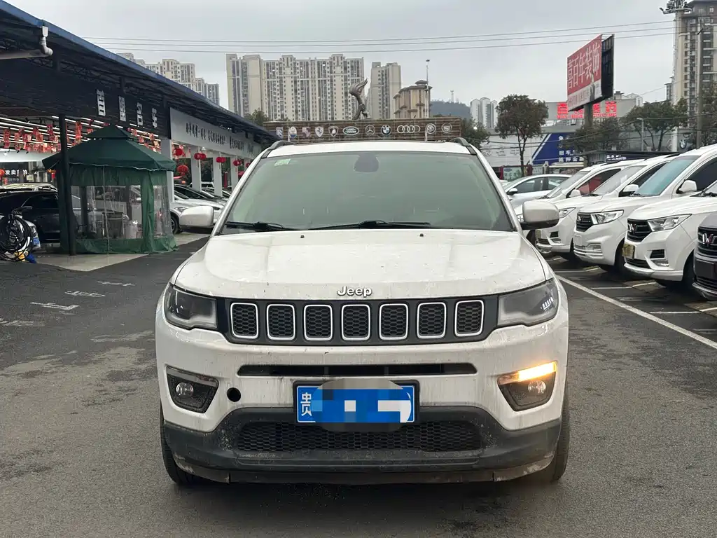 Jeep Compass — фото 2