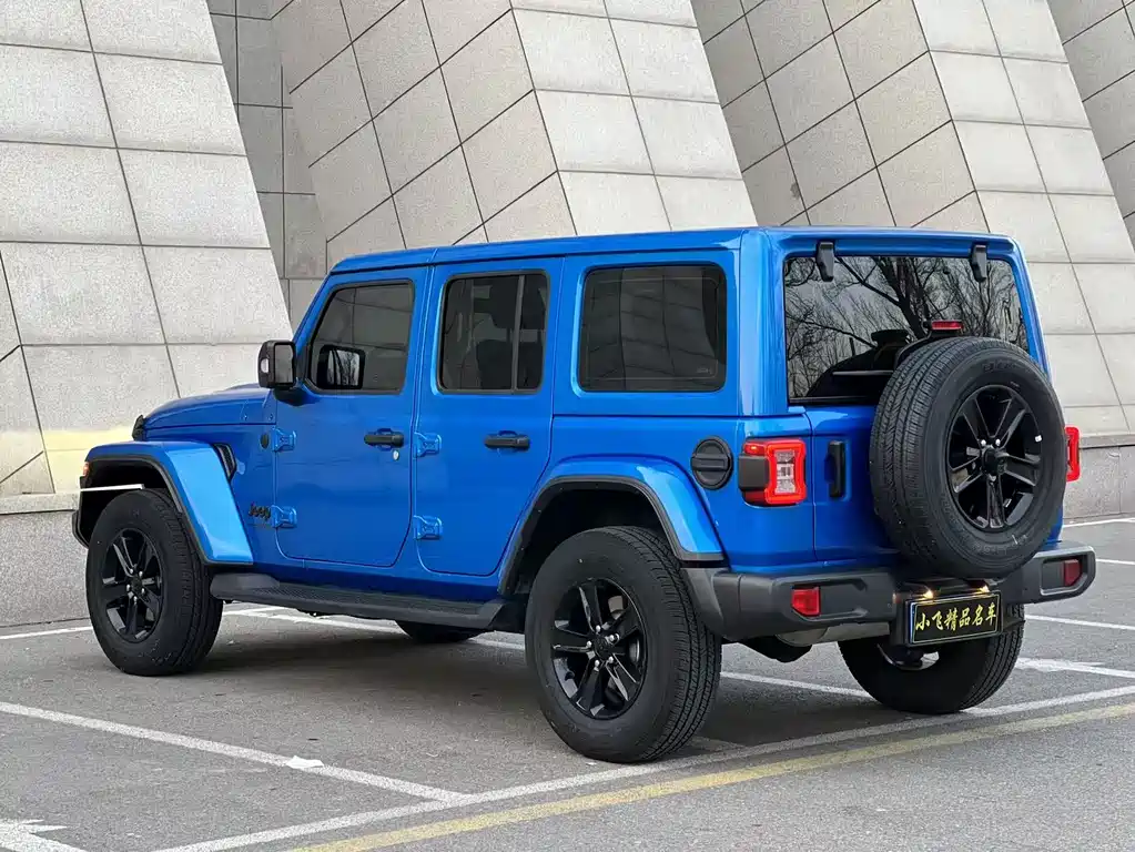 Jeep Wrangler — фото 5