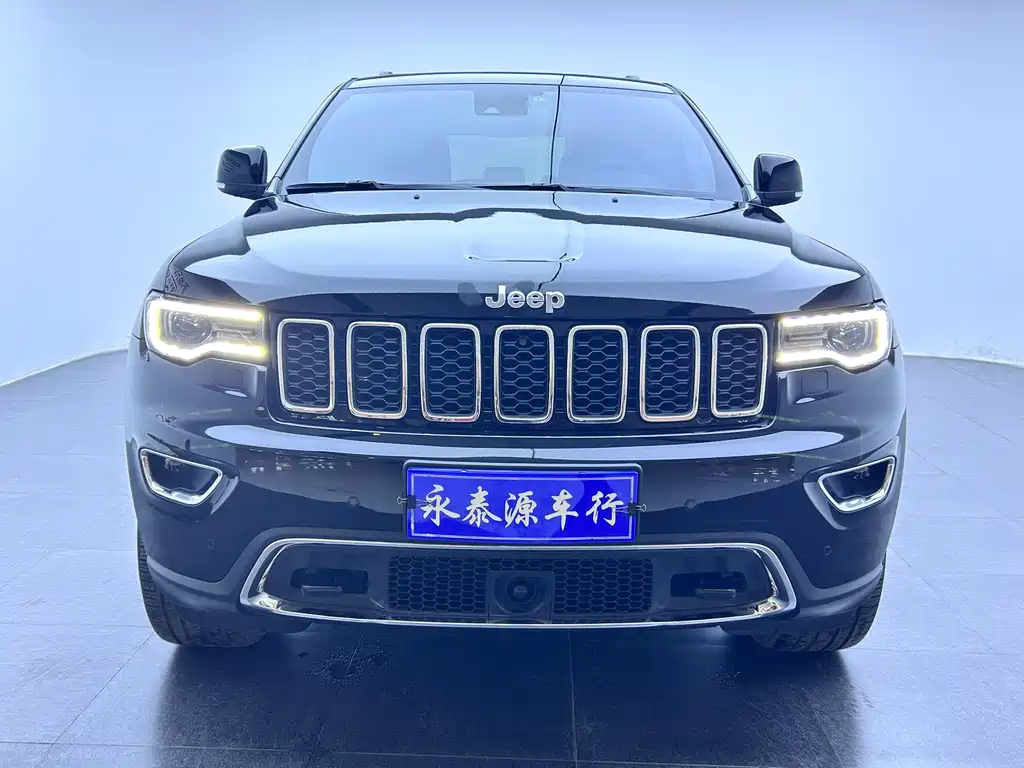 Jeep Grand Cherokee (Import) — фото 2