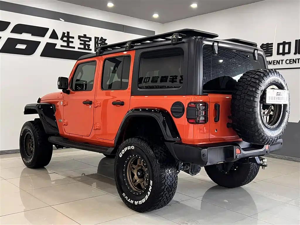 Jeep Wrangler — фото 6