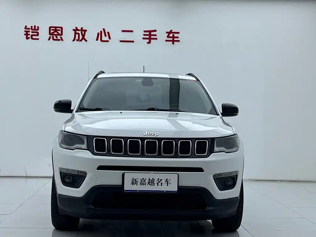 Jeep Compass — фото 2