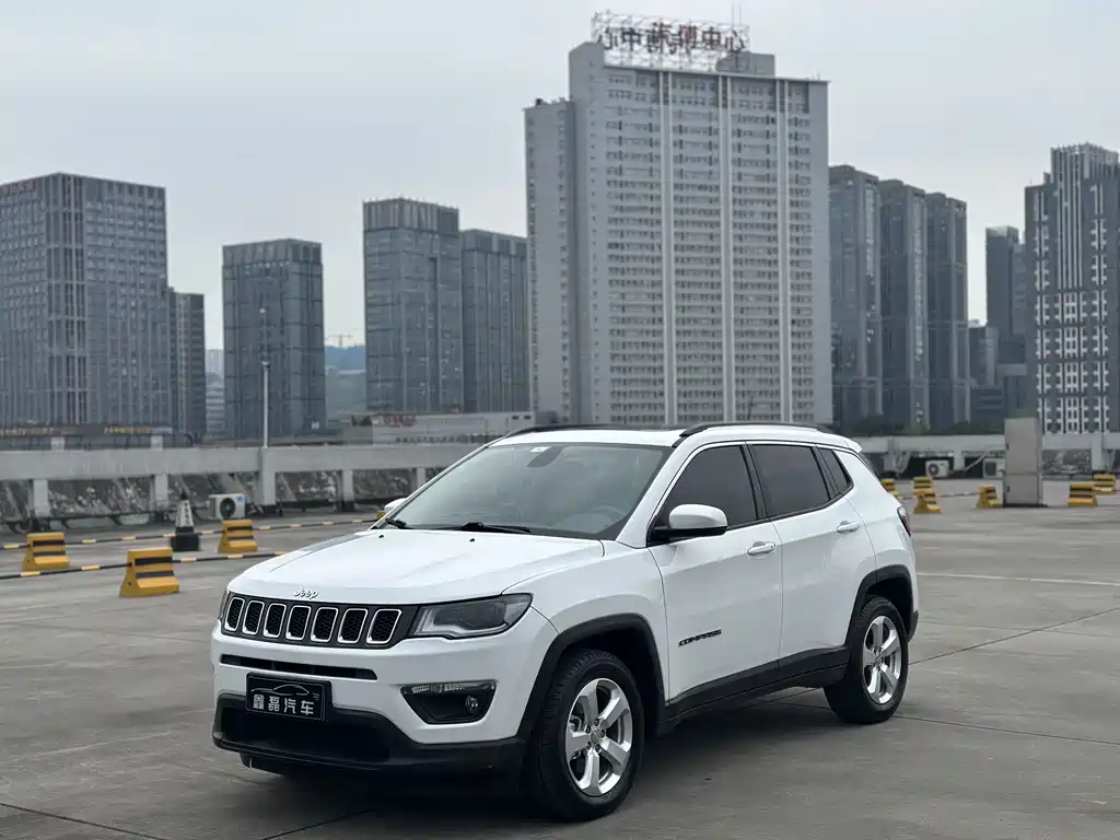 Jeep Compass — фото 2