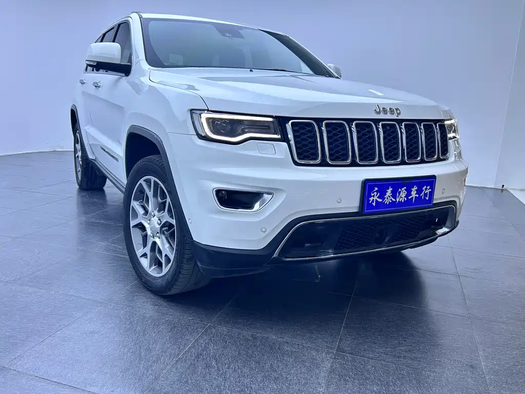 Jeep Grand Cherokee (Import) — фото 3
